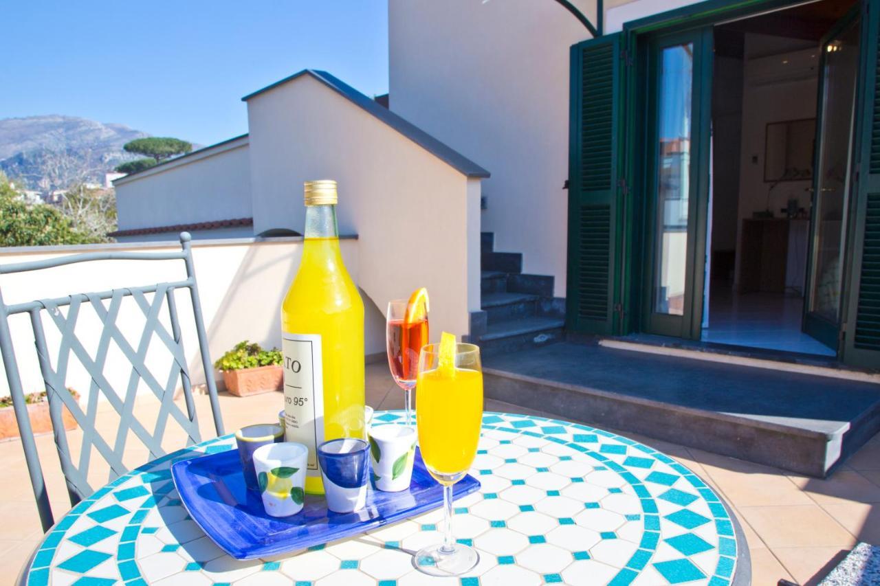 Bed and Breakfast Domus Liberty Sant'Agnello Exterior foto