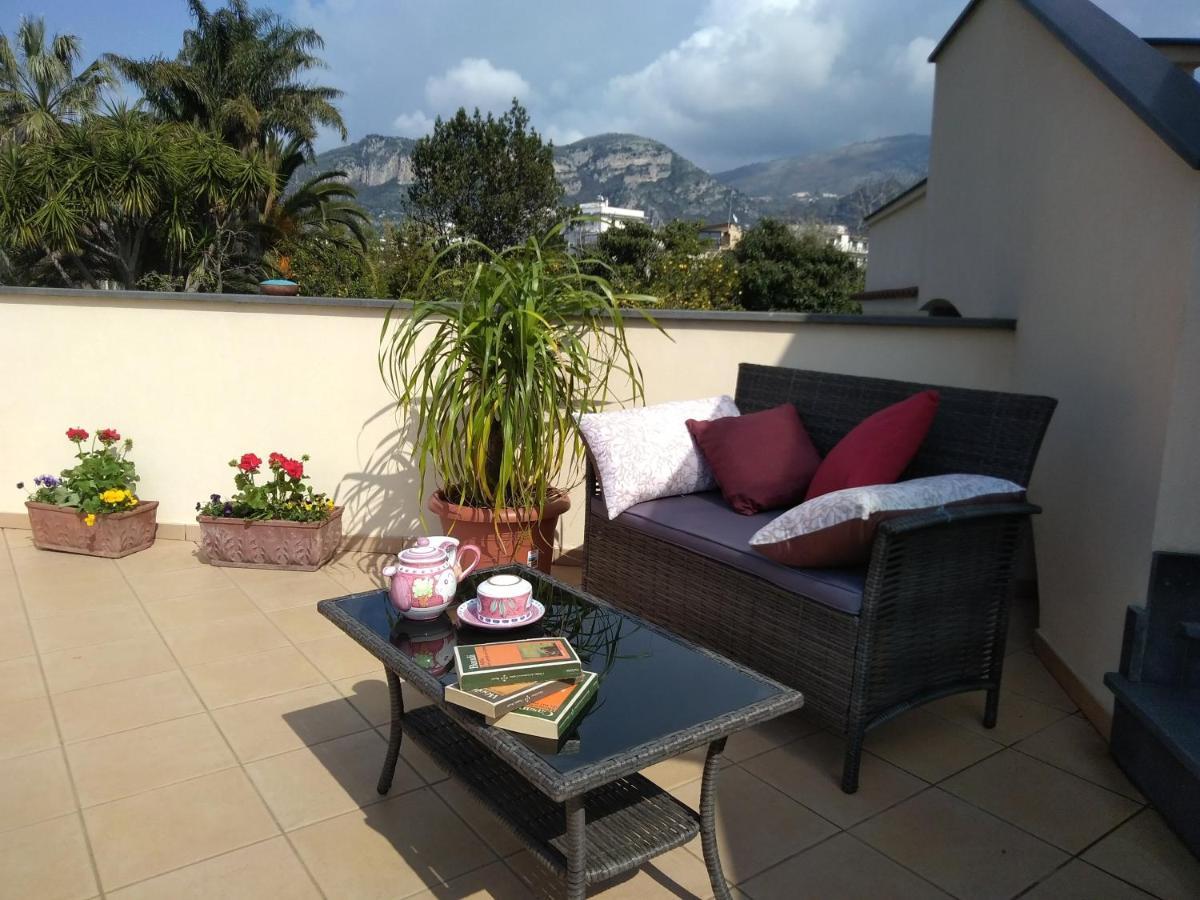 Bed and Breakfast Domus Liberty Sant'Agnello Exterior foto